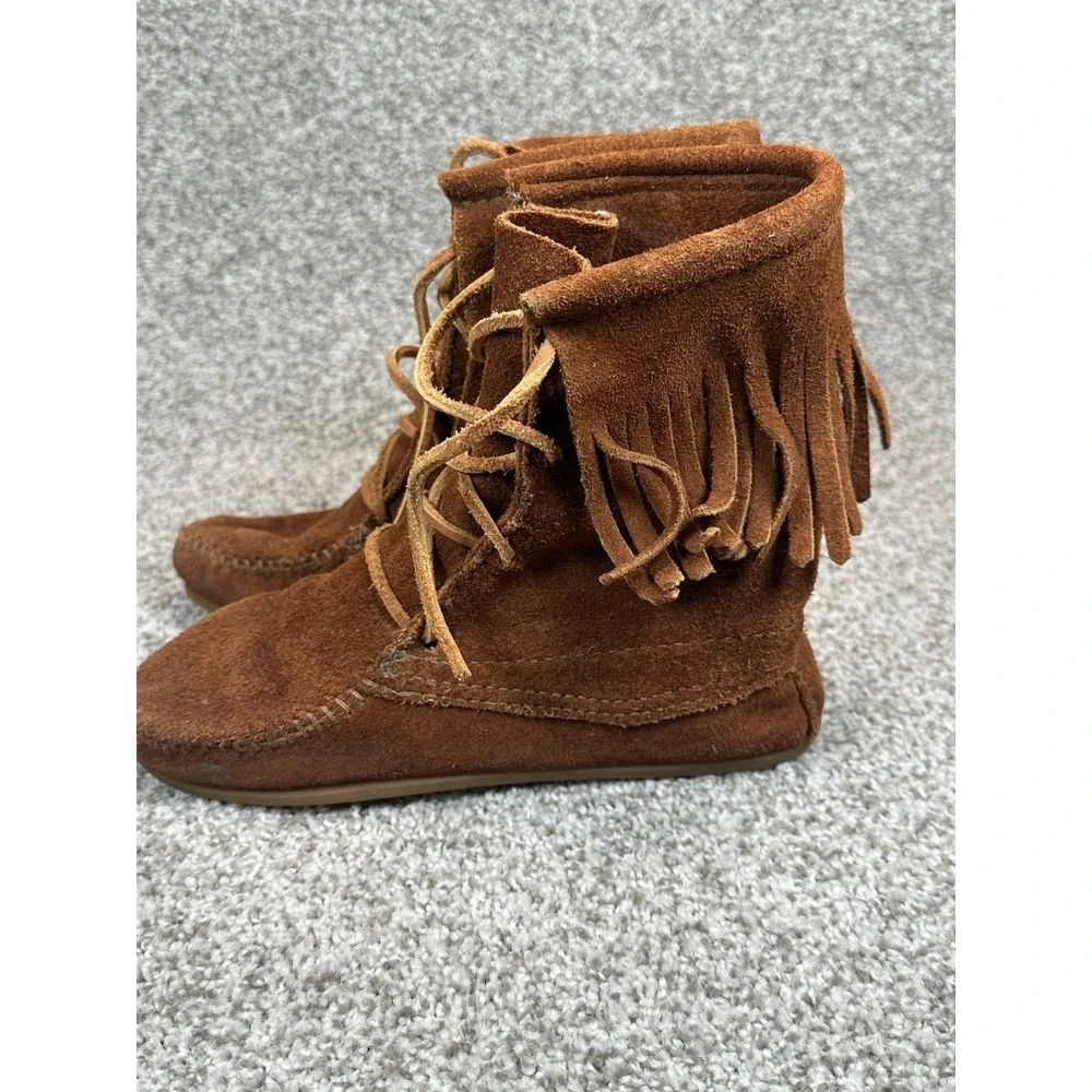 Minnetonka Moccasins Size 4 Kids Tramper Boot Suede Hard Sole
